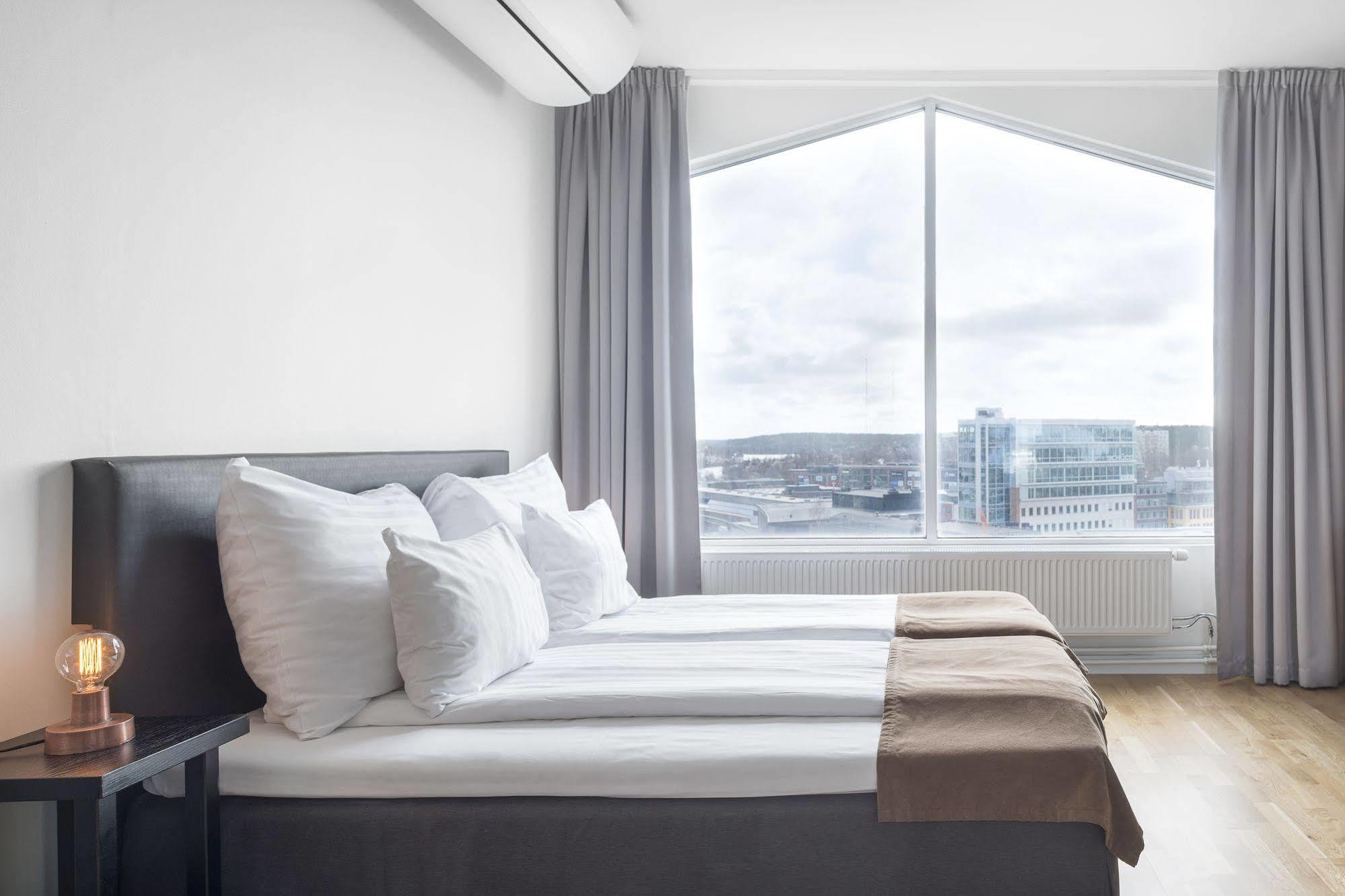 Quality Hotel Нака Екстериор снимка