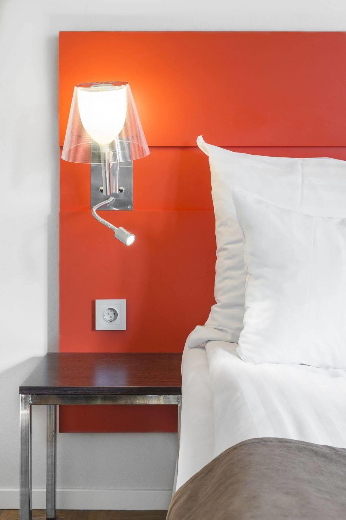 Quality Hotel Нака Екстериор снимка